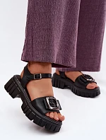 Kožené dámské sandály na platformě s přezkou Vinceza 79611 Černé