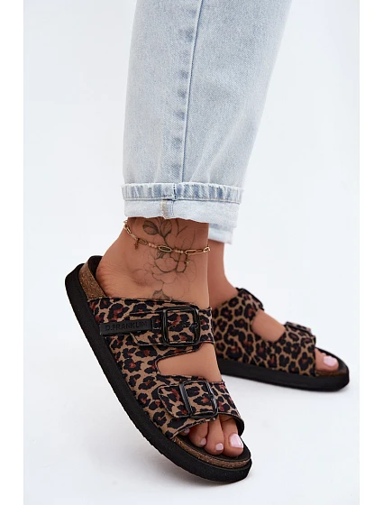 Dámské pantofle na platformě s přezkami  Leopardí vzor model 22147519 - D.Franklin