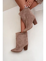 Dámské kotníkové boty na podpatku s špičatou špičkou khaki model 22318838 - Boto