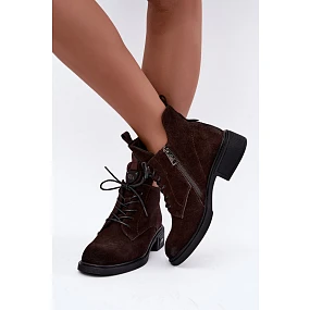 Kožené semišové kotníkové boty s ozdobou na hnědé model 22539427 - VINCEZA Kožené semišové kotníkové boty s ozdobou na hnědé model 22539427 - VINCEZA