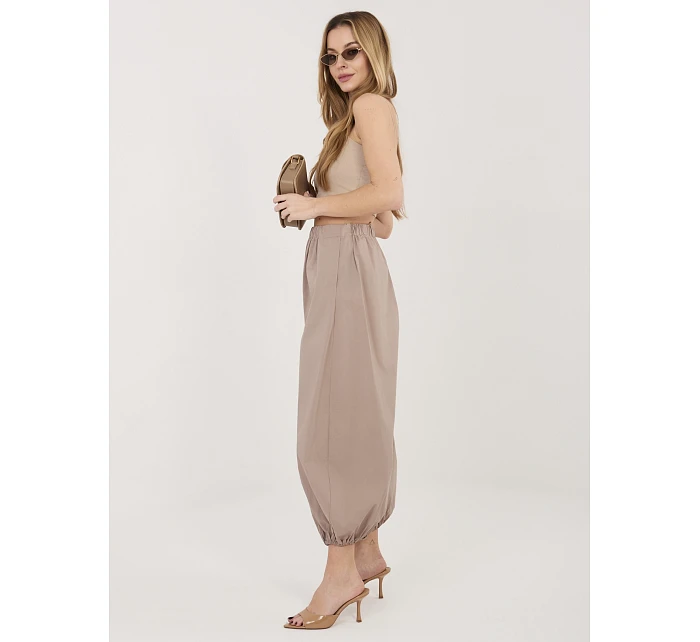 Spodnie IT SP model 22044746 ciemny bezowy - FPrice Spodnie IT SP model 22044746 ciemny bezowy - FPrice