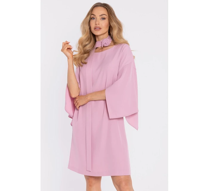 M908 Šaty s ozdobnými širokými rukávy - pudrové M908 Šaty s ozdobnými širokými rukávy - pudrové