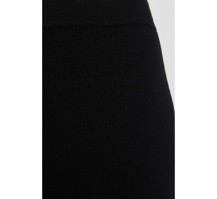 Tužková sukně - černá
