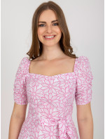 Bílé a růžové bavlněné květinové šaty