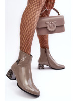 Patentované dámské kotníkové boty se zdobenými vysokými podpatky D&A šedá