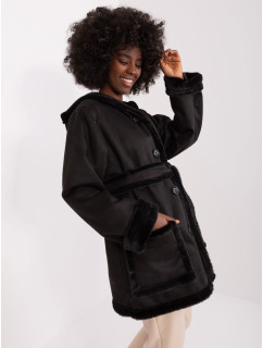 Černý dámský zimní kabát s kapsami