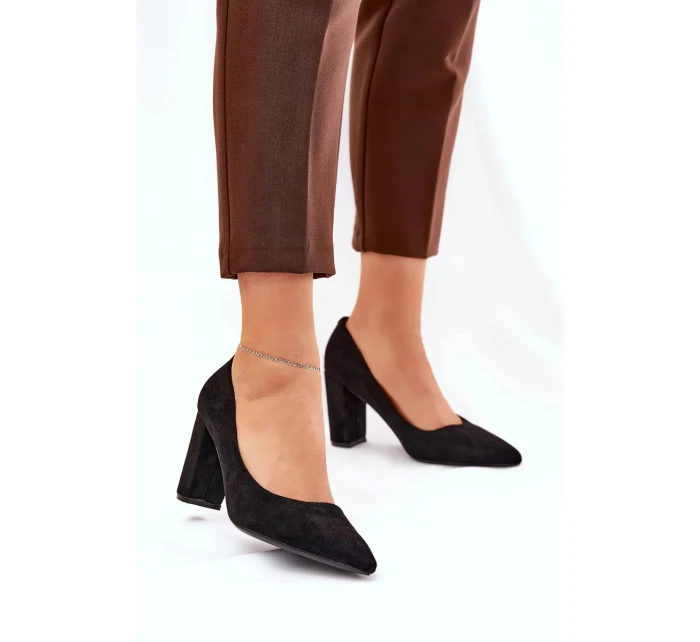 Dámské lodičky na podpatku z eko semiše Ellinoria – černé Dámské lodičky na podpatku z eko semiše Ellinoria – černé