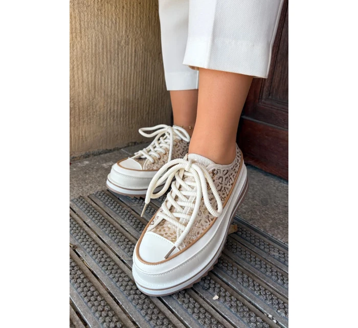 Dámské trampky na masivní platformě S.Barski – béžové Dámské trampky na masivní platformě S.Barski – béžové