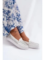 Dámské kožené mokasíny s perforovaným vzorem Vinceza – bílé Dámské kožené mokasíny s perforovaným vzorem Vinceza – bílé