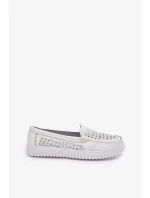 Dámské kožené mokasíny s perforovaným vzorem Vinceza – bílé Dámské kožené mokasíny s perforovaným vzorem Vinceza – bílé