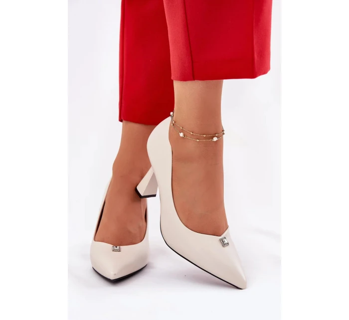 Elegantní dámské lodičky na rozšířeném jehlovém podpatku Vinceza – béžové Elegantní dámské lodičky na rozšířeném jehlovém podpatku Vinceza – béžové
