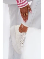 Dámské trampky s výšivkou na platformě Lee Cooper – bílé