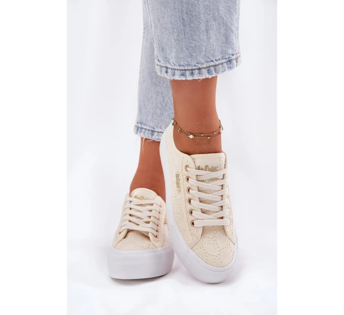 Dámské trampky s krajkou Lee Cooper – béžové Dámské trampky s krajkou Lee Cooper – béžové
