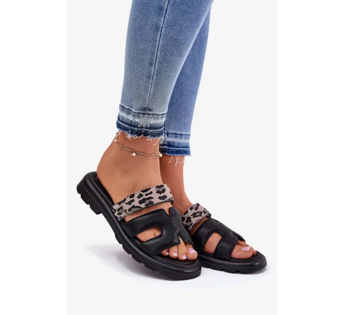 Dámské kožené pantofle s páskem na suchý zip s panterím vzorem Vinceza – černé Dámské kožené pantofle s páskem na suchý zip s panterím vzorem Vinceza – černé