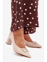 Dámské lodičky na širokém podpatku s ozdobnou sponou Seriva – béžové Dámské lodičky na širokém podpatku s ozdobnou sponou Seriva – béžové