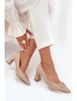 Dámské lodičky na širokém podpatku s ozdobnou sponou Seriva – nude Dámské lodičky na širokém podpatku s ozdobnou sponou Seriva – nude