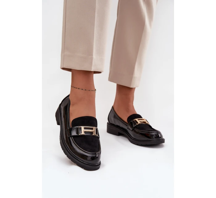 Lakované dámské mokasíny se zlatým detailem S.Barski – černé Lakované dámské mokasíny se zlatým detailem S.Barski – černé