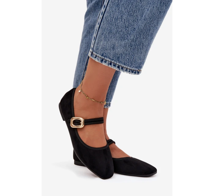 Dámské eko semišové baleríny s páskem a zlatou přezkou Adelora – černé Dámské eko semišové baleríny s páskem a zlatou přezkou Adelora – černé