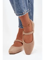 Dámské eko semišové baleríny s páskem a zlatou přezkou Adelora – béžové Dámské eko semišové baleríny s páskem a zlatou přezkou Adelora – béžové