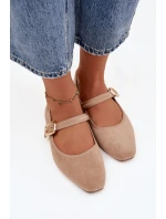 Dámské eko semišové baleríny s páskem a zlatou přezkou Adelora – béžové Dámské eko semišové baleríny s páskem a zlatou přezkou Adelora – béžové