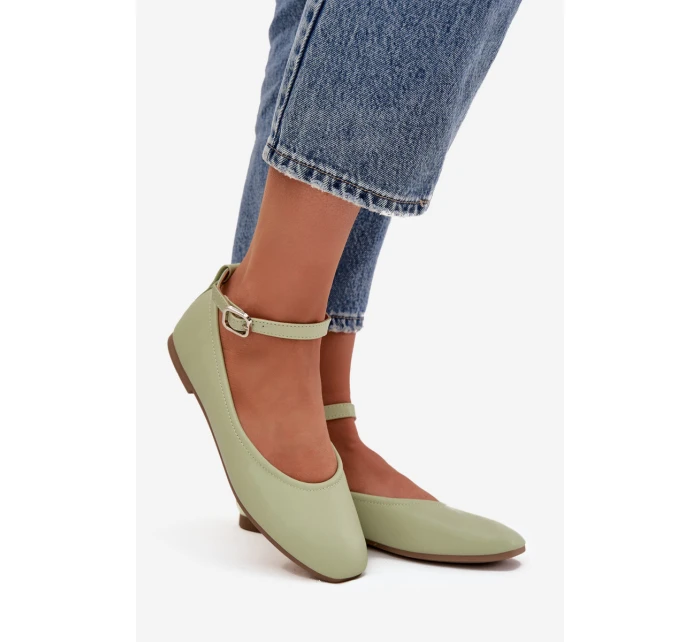 Dámské baleríny s páskem a přezkou Janelor – zelené Dámské baleríny s páskem a přezkou Janelor – zelené