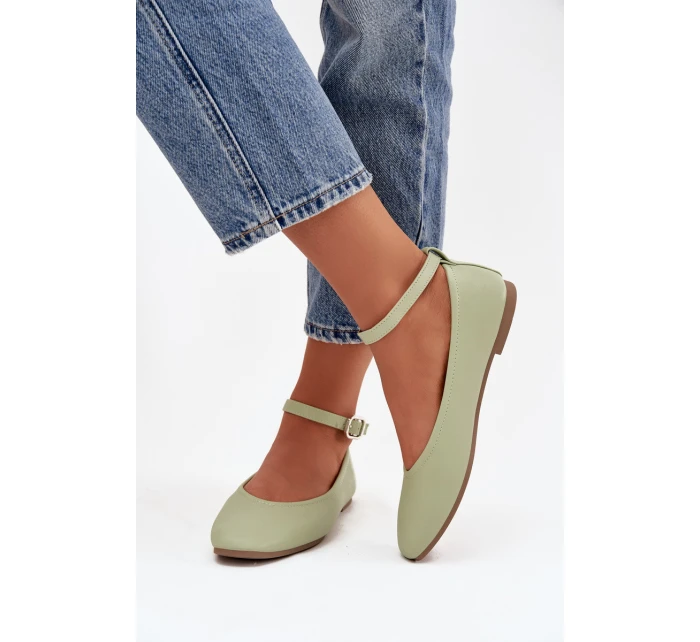 Dámské baleríny s páskem a přezkou Janelor – zelené Dámské baleríny s páskem a přezkou Janelor – zelené