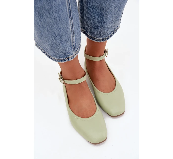 Dámské baleríny s páskem a přezkou Janelor – zelené Dámské baleríny s páskem a přezkou Janelor – zelené