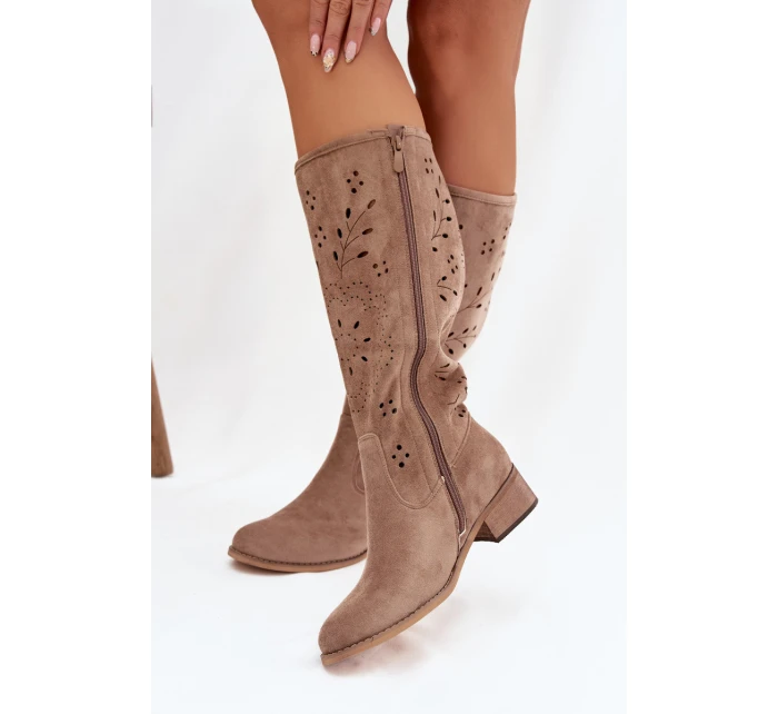 Dámské perforované kozačky na podpatku Helinna – béžové Dámské perforované kozačky na podpatku Helinna – béžové