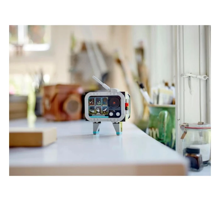 v retro stylu model 21863775 - Lego