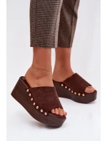 Dámské sandály na platformě se zlatými přezkami Eko semišové hnědé Helivina