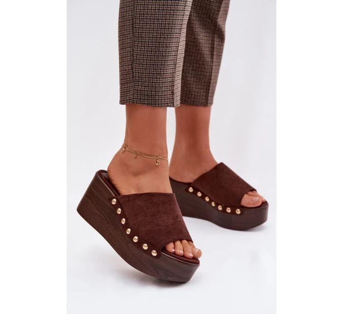 Dámské sandály na platformě se zlatými přezkami Eko semišové hnědé Helivina