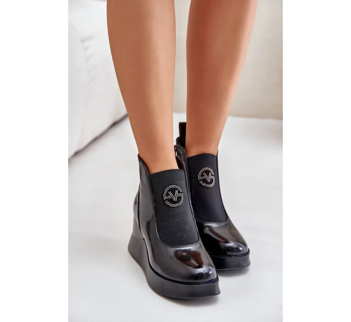 Lakované kotníkové boty na klínku zateplené Vinceza černé Lakované kotníkové boty na klínku zateplené Vinceza černé