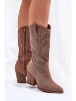 Dámské perforované kozačky ve stylu kovbojek na sloupkovém podpatku S.Barski – hnědé, eko kůže Dámské perforované kozačky ve stylu kovbojek na sloupkovém podpatku S.Barski – hnědé, eko kůže