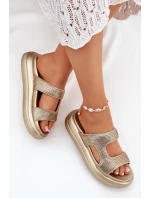 Zdobené Dámské Sandály Na Platformě Zlaté model 21699277 - Boto Zdobené Dámské Sandály Na Platformě Zlaté model 21699277 - Boto