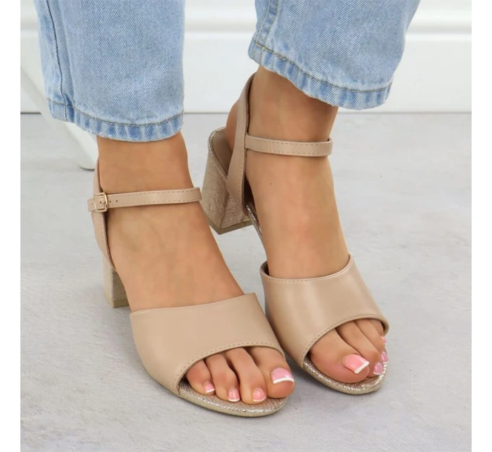 Béžové dámské sandály na jehlovém podpatku model 21904915 - VINCEZA
