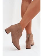 Dámské kotníkové boty na podpatku s prošíváním – béžové Darlisse