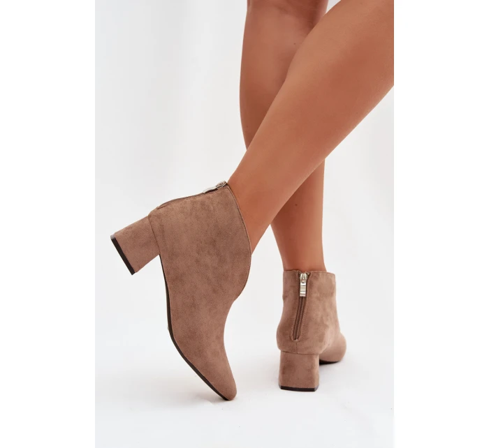 Dámské kotníkové boty na podpatku s prošíváním – béžové Darlisse
