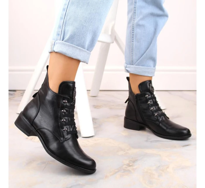 Ploché zateplené boty na podpatku Jezzi W JEZ412A černá Ploché zateplené boty na podpatku Jezzi W JEZ412A černá