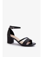 Třpytivé dámské sandály na nízkém podpatku černé Ploemis Třpytivé dámské sandály na nízkém podpatku černé Ploemis