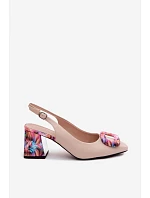 Dámské sandály na podpatku s sponou  Béžové model 22126244 - VINCEZA