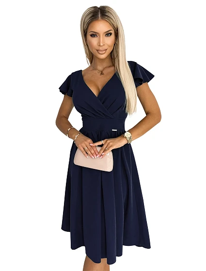 MATILDE Tmavě modré dámské šaty s výstřihem a krátkými rukávy model 18703556 - numoco MATILDE Tmavě modré dámské šaty s výstřihem a krátkými rukávy model 18703556 - numoco