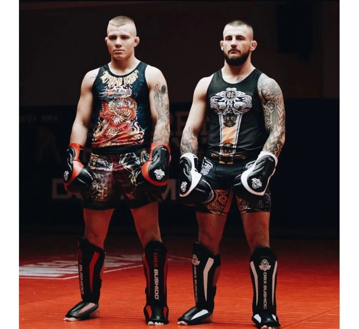 Chrániče holenních kostí M - Phantom White Chrániče holenních kostí M - Phantom White