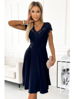 Šifonové šaty s krajkovým výstřihem Numoco LINDA - tmavě modré