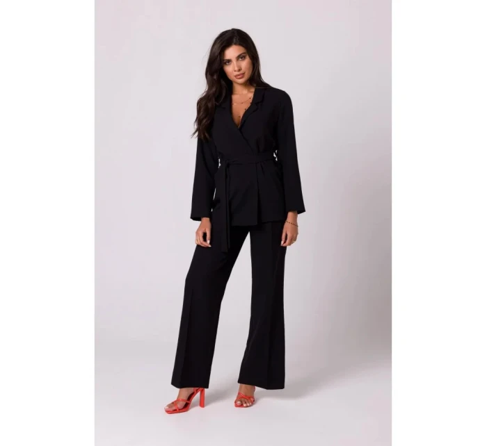 Dámský blejzr s páskem na zavázání model 21229194 Černá - BeWear Dámský blejzr s páskem na zavázání model 21229194 Černá - BeWear