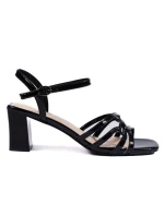 Luxusní dámské sandály černé na širokém podpatku Luxusní dámské sandály černé na širokém podpatku
