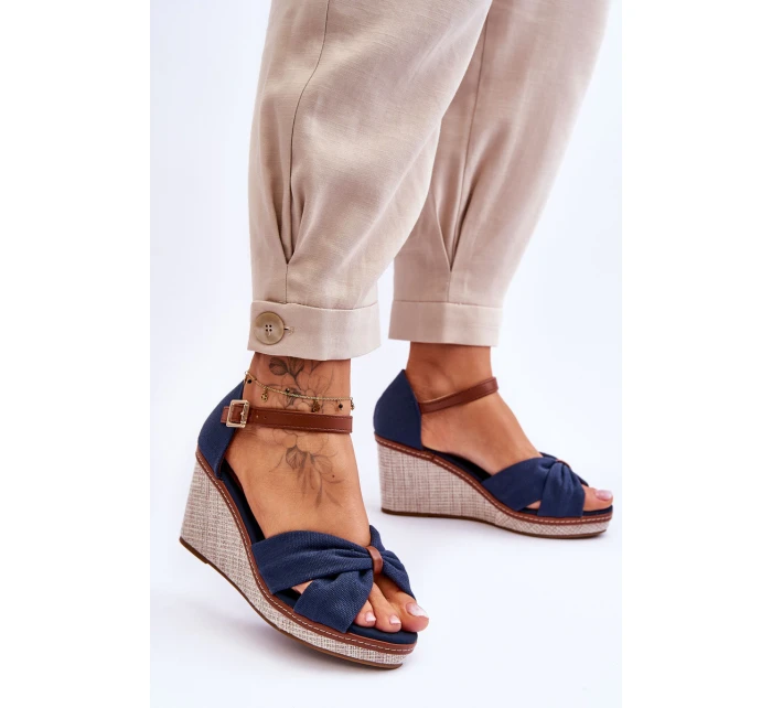 Dámské sandály na klínu námořnická modrá Daphne Dámské sandály na klínu námořnická modrá Daphne