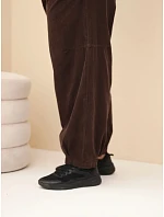 Dámské kalhoty bavlněné Plus Size manšestrové s gumou v pase a kapsami hnědé Dámské kalhoty bavlněné Plus Size manšestrové s gumou v pase a kapsami hnědé
