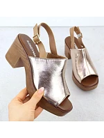 Dámské zlaté sandály na jehlovém podpatku M.Daszynski model 22051585 - M. Daszyński