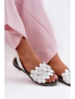 Kožené sandály na plochém podpatku bílé model 21694281 - Zazoo