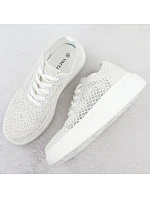 Dámské boty na platformě šněrovací bílé model 22098381 - VINCEZA